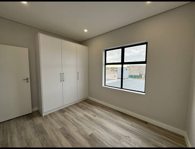 4 BEDROOM HOUSE FOR SALE IN SANDOWN
